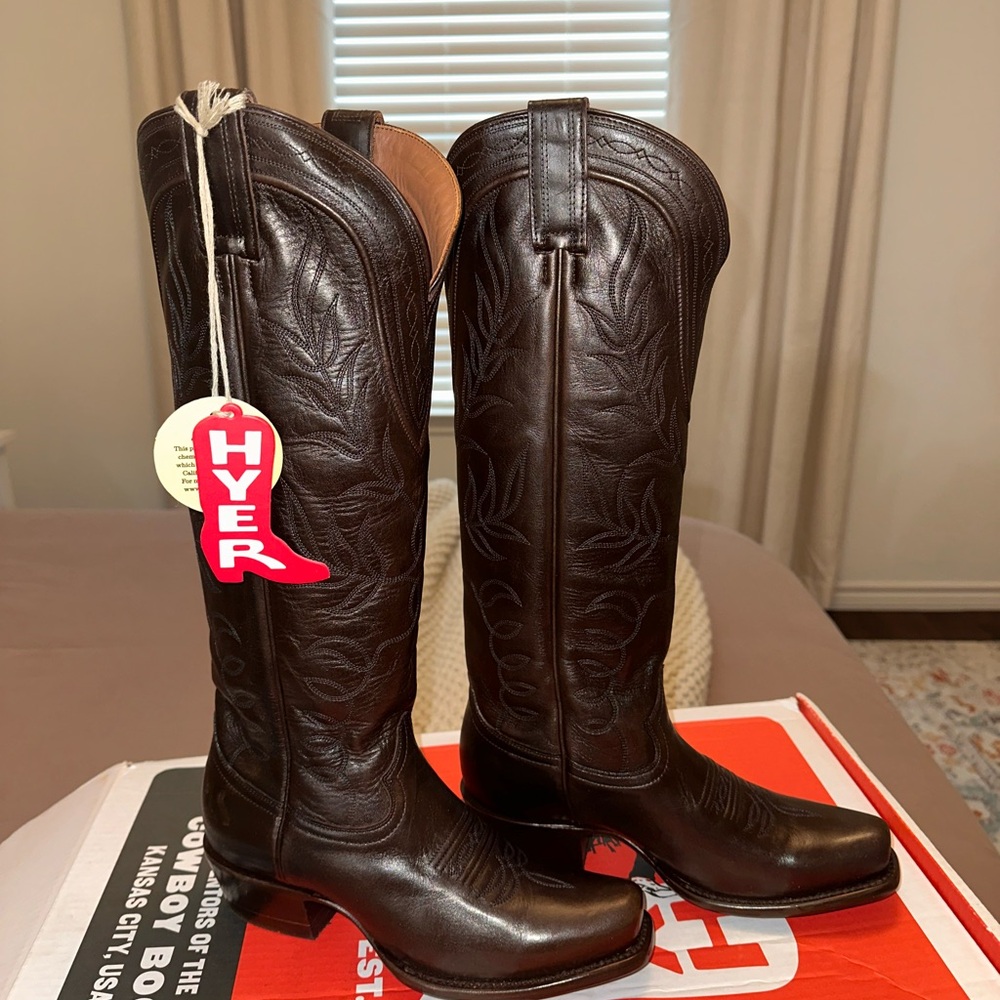 Abbyville HYER Boots size 6.5B
